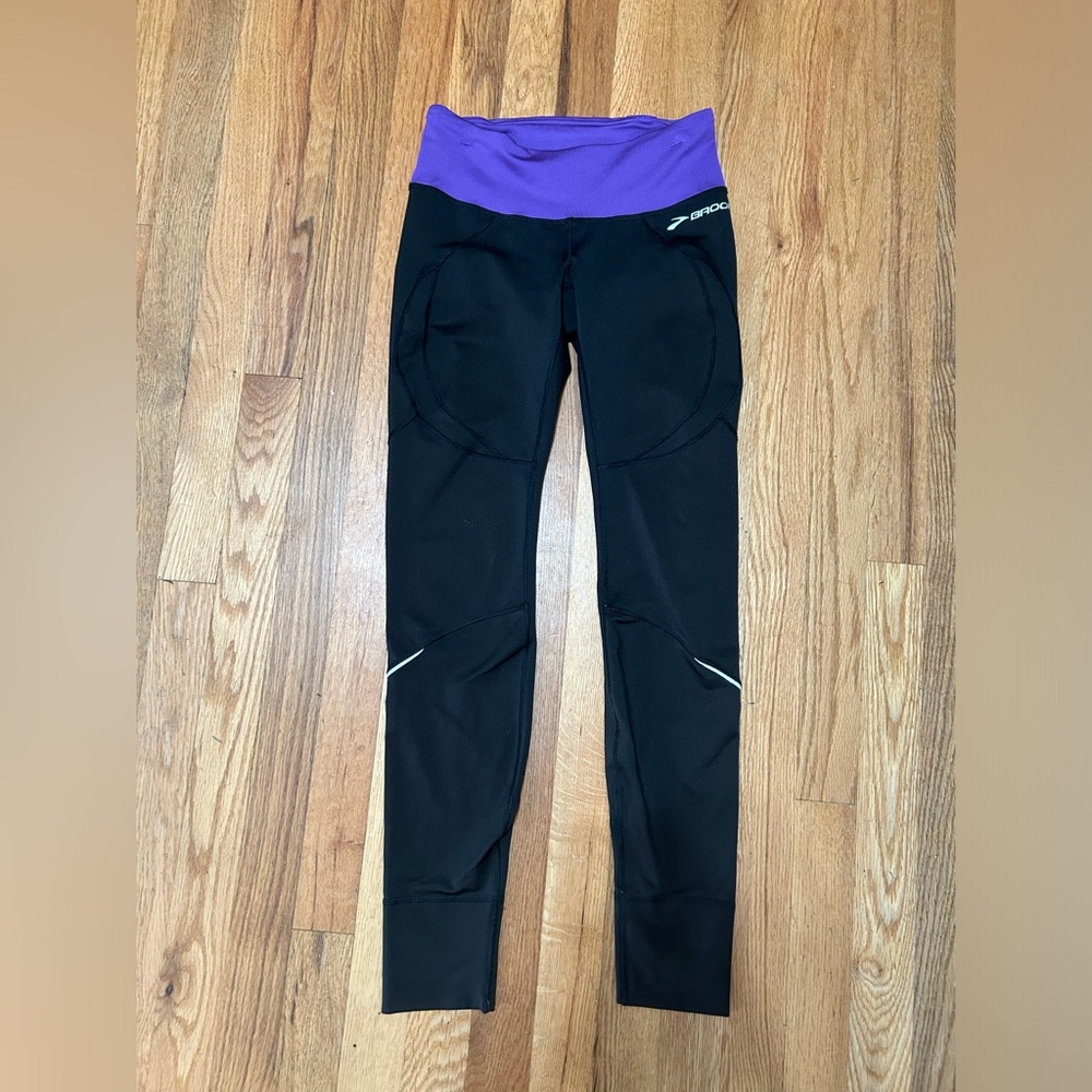 Brooks Women’s Athletic Leggings with Equilibrium Technology
